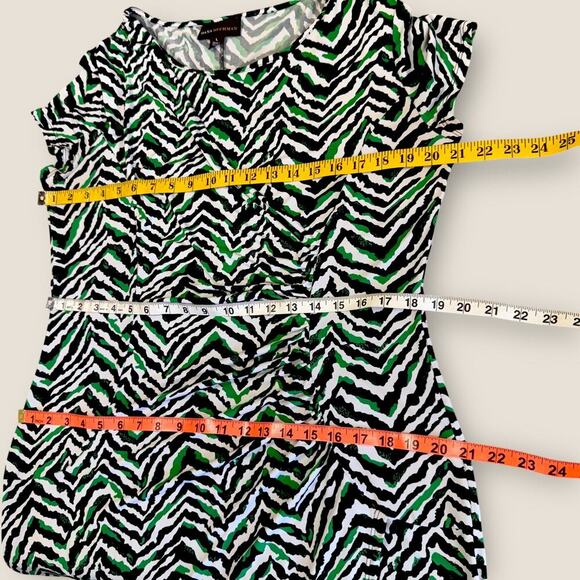Dana Buchman Short Sleeve Ruched Faux Wrap Dress Stretchy Size L Zebra Stripes - Picture 11 of 13
